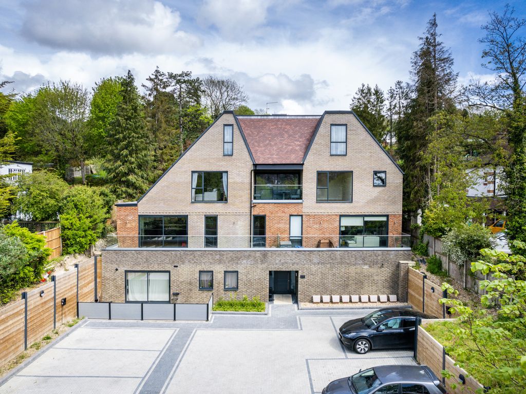 3 bed flat for sale in Haydn Avenue, Purley CR8 Zoopla