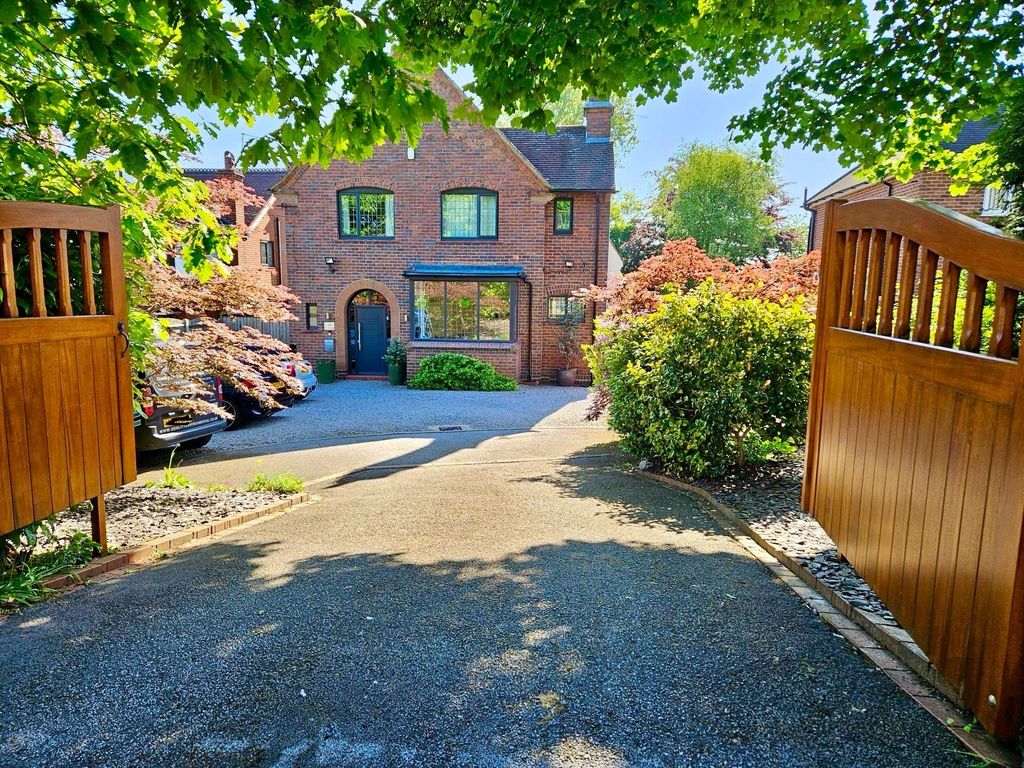 3 bed detached house for sale in Sandon Road, Longton, StokeOnTrent