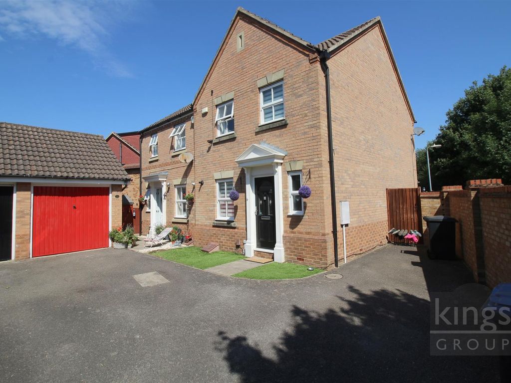 3 bed semidetached house for sale in Doulton Close, Church Langley