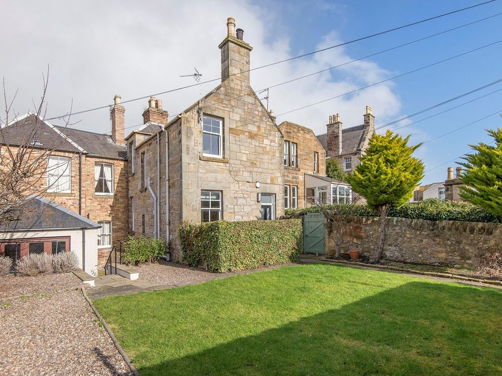 2 bed terraced house for sale in Argyle Street, St Andrews KY16, £