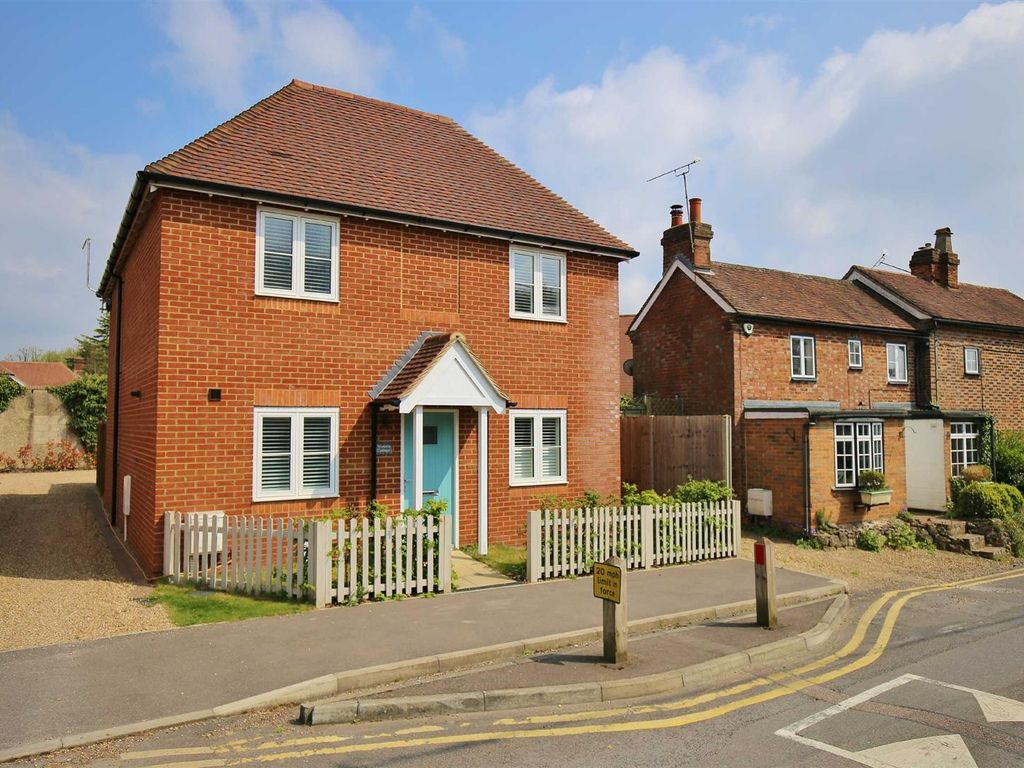 3 bed detached house for sale in Long Mill Lane, Platt, Sevenoaks TN15