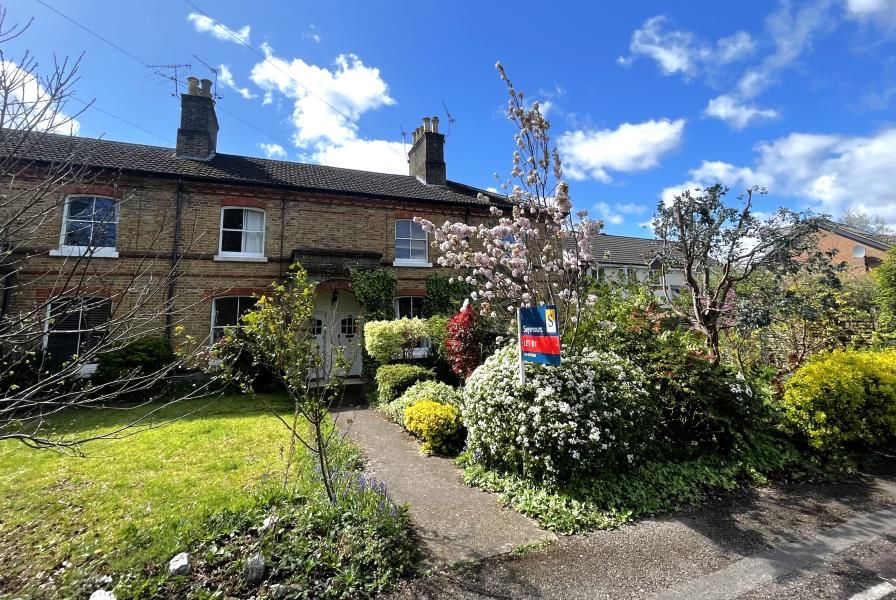 2 bed terraced house to rent in Raglan Road, Knaphill, Woking GU21, £