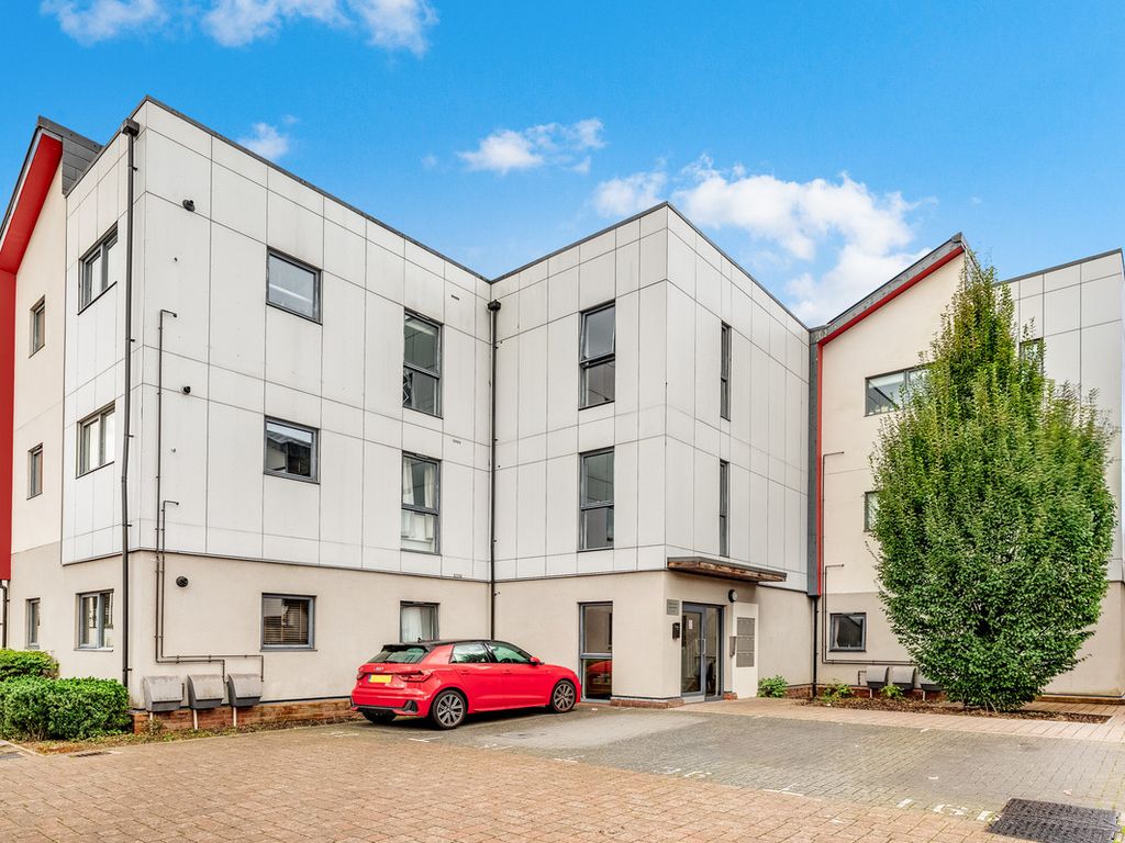 1 bed flat for sale in Cairns Avenue, Streatham SW16, £230,000 Zoopla