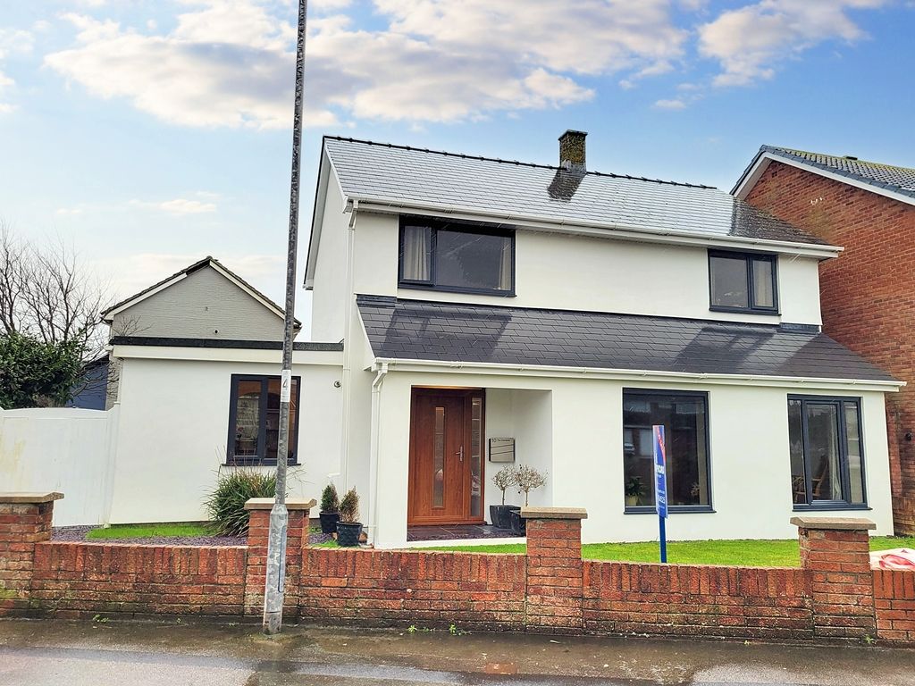 4 bed detached house for sale in The Whimbrels, Rest Bay, Porthcawl