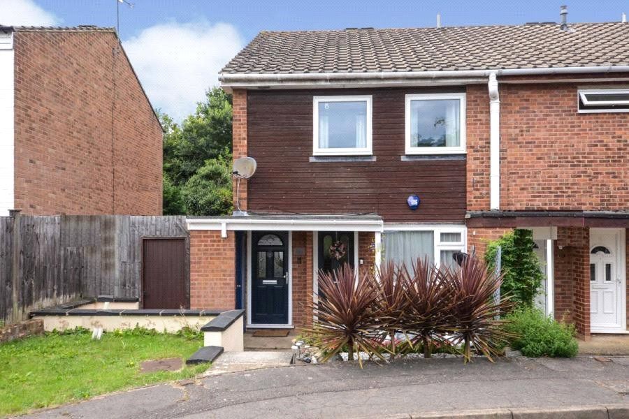 1 bed flat for sale in Silk Mill Court, Silk Mill Road, Watford WD19, £