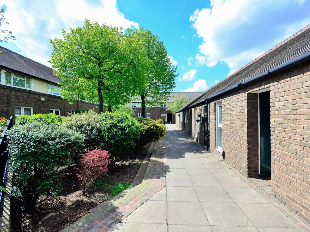 Setchell Way, London Bridge, London SE1