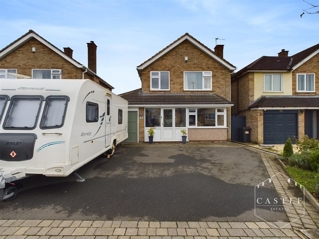 3 bed detached house for sale in Stoneygate Drive, Hinckley LE10, £