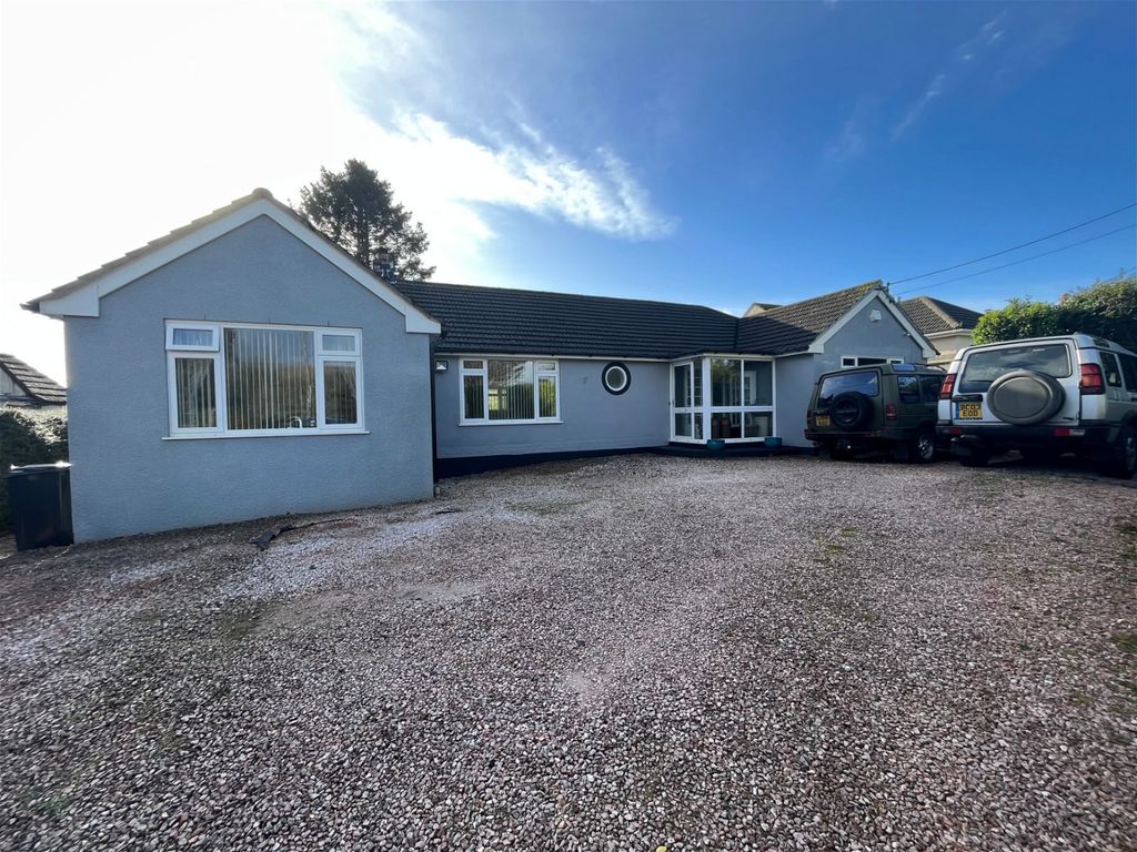 3 bed bungalow for sale in Totnes Road, Paignton TQ4, £575,000 Zoopla