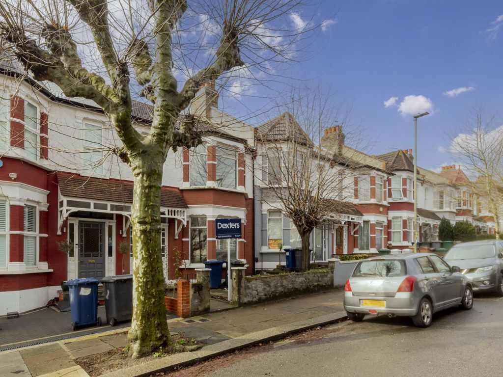 3 bed terraced house to rent in Bow Lane, London N12 Zoopla