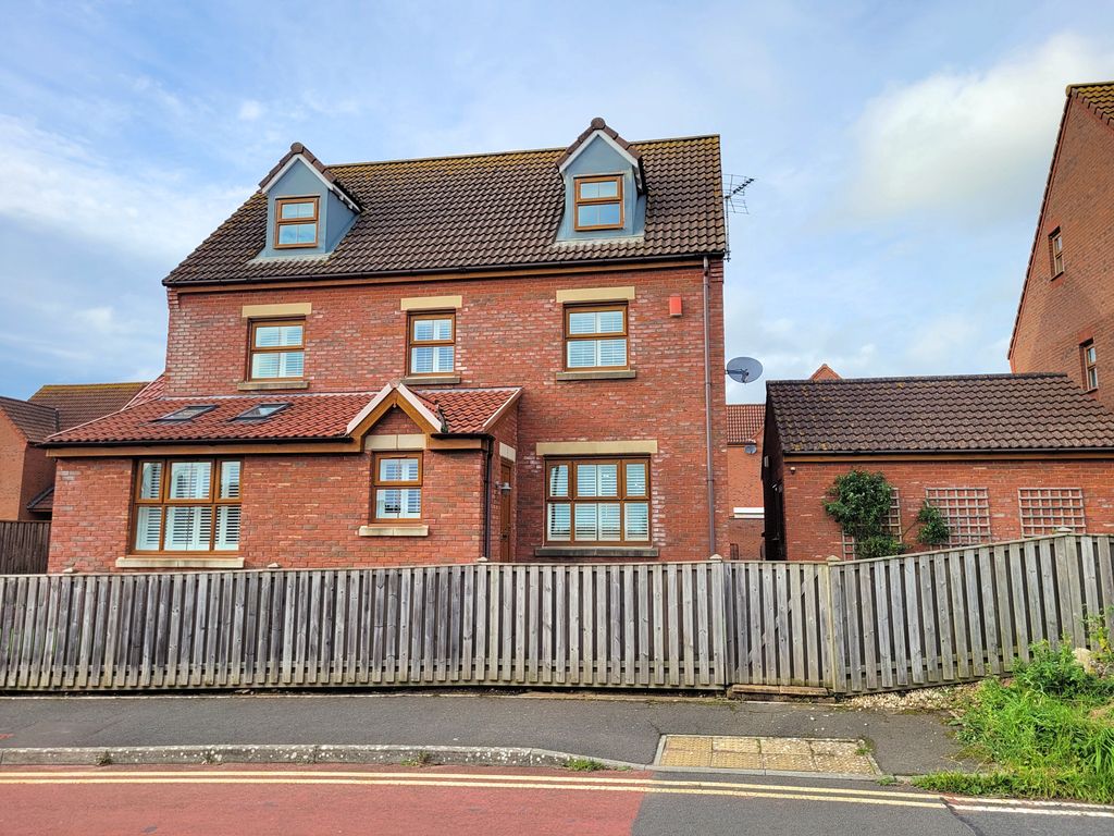 5 bed detached house for sale in Sanderling Way, Rest Bay, Porthcawl
