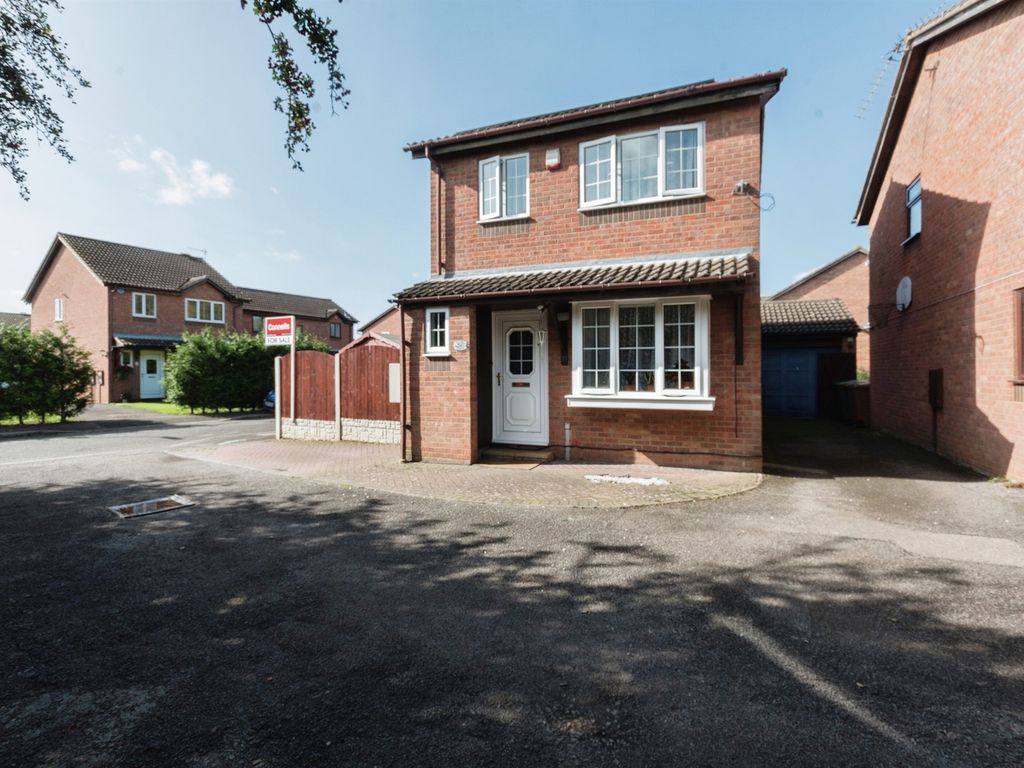 3 bed detached house for sale in Windermere Drive, Wellingborough NN8