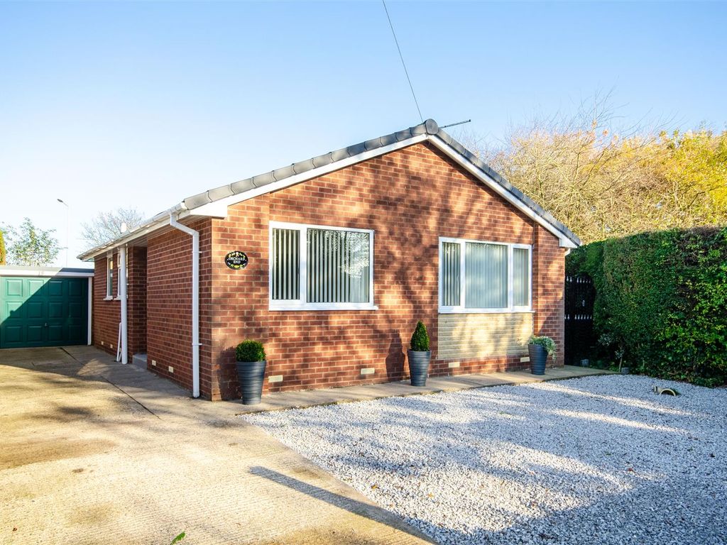 2 bed detached bungalow for sale in Patrington Road, Ottringham, Hull