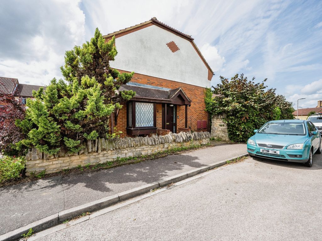 3 bed end terrace house for sale in Deep Spinney, Biddenham, Bedford