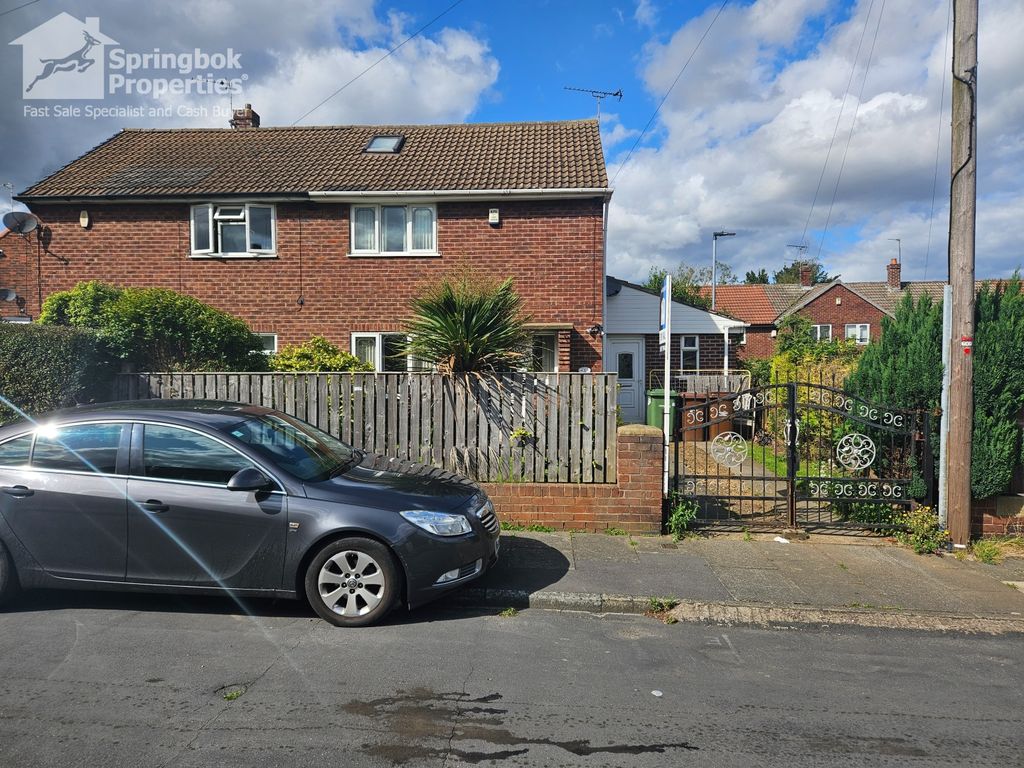 2 bed semidetached house for sale in Dawtrie Close, Castleford, West