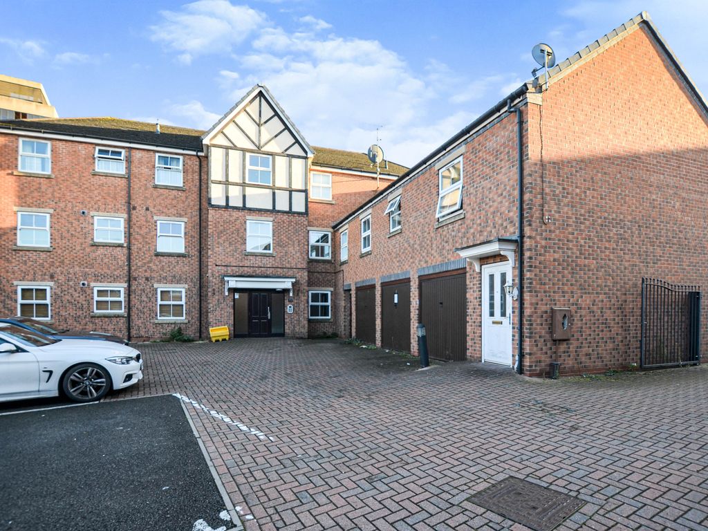 2 bed flat for sale in Creed Way, West Bromwich B70 Zoopla