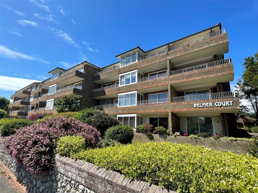 2 Bed Flat For Sale In Grand Avenue, Worthing, West Sussex BN11 - Zoopla