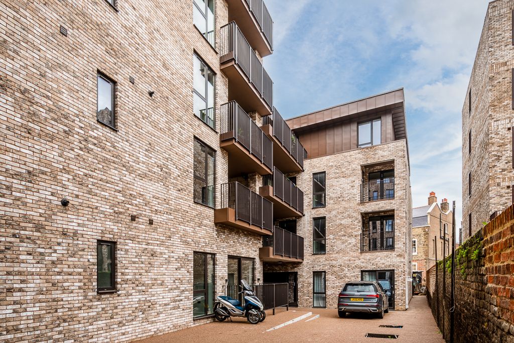 New home, 2 bed flat for sale in Chptr, London Fields E8 Zoopla