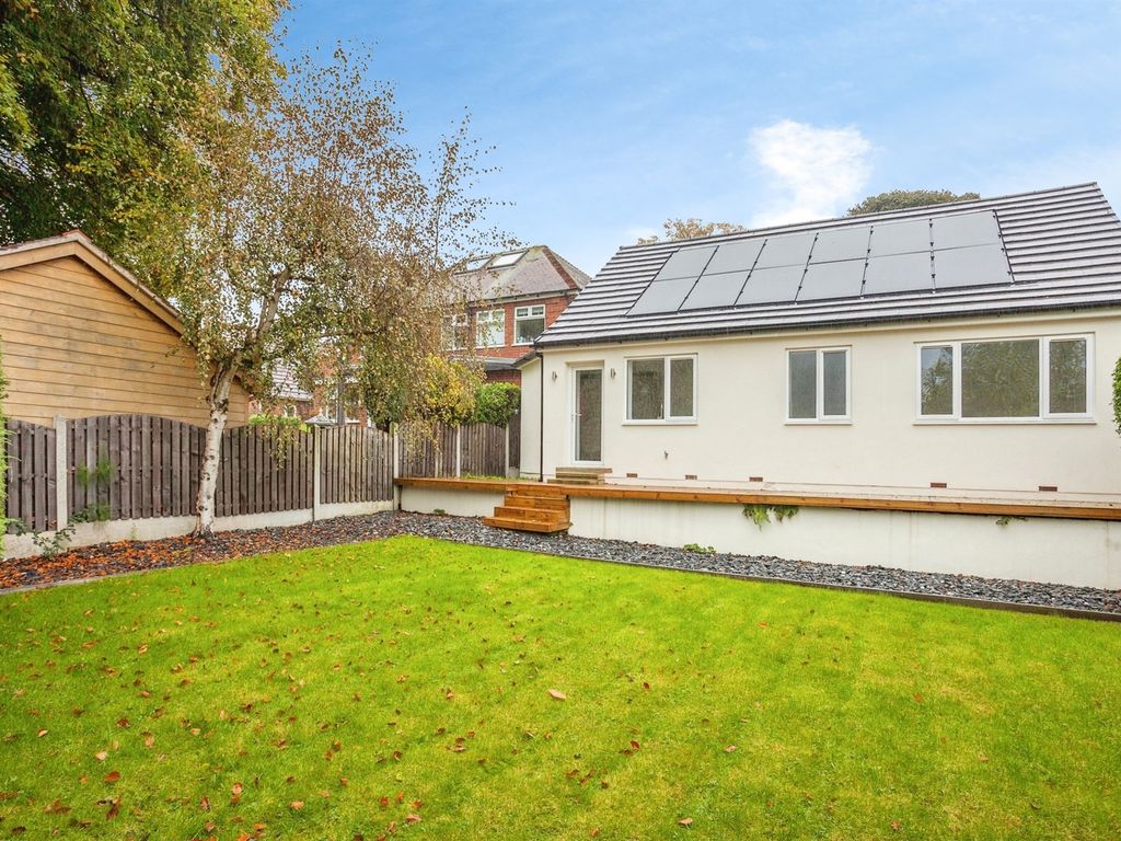 3 bed detached house for sale in Stoney Lane, Chapelthorpe, Wakefield