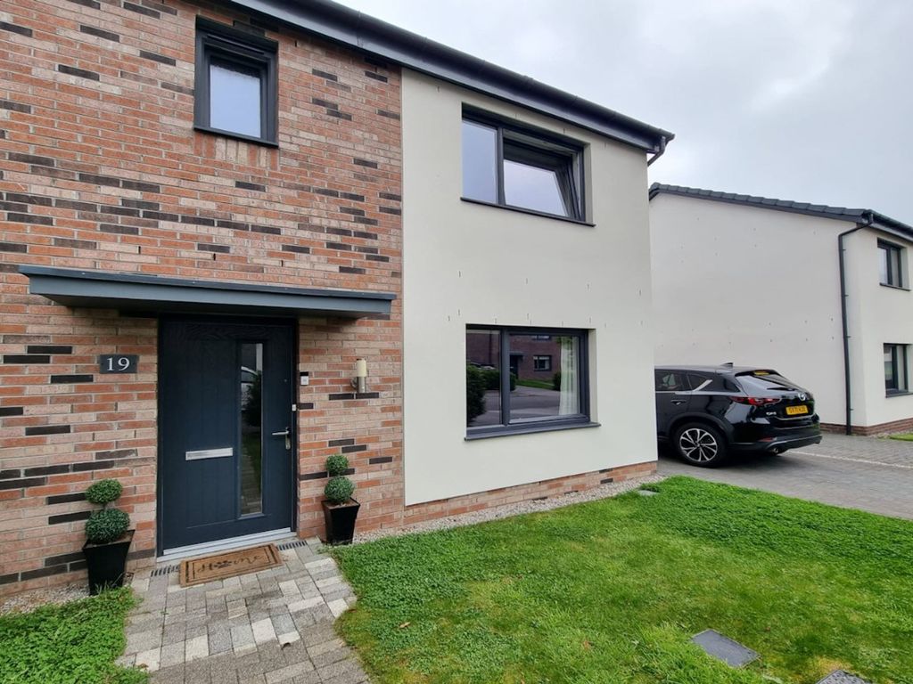 3 bed semidetached house for sale in Countesswells Park Drive