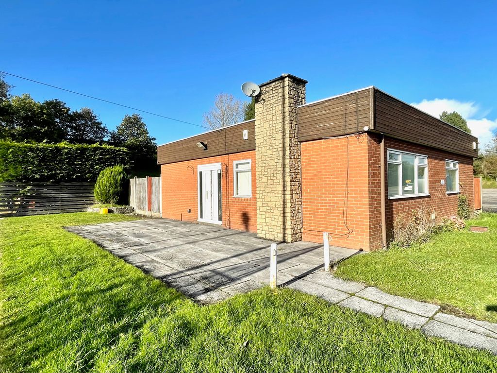 3 bed bungalow to rent in Mount Pleasant, Brymbo, Wrexham LL11, £800