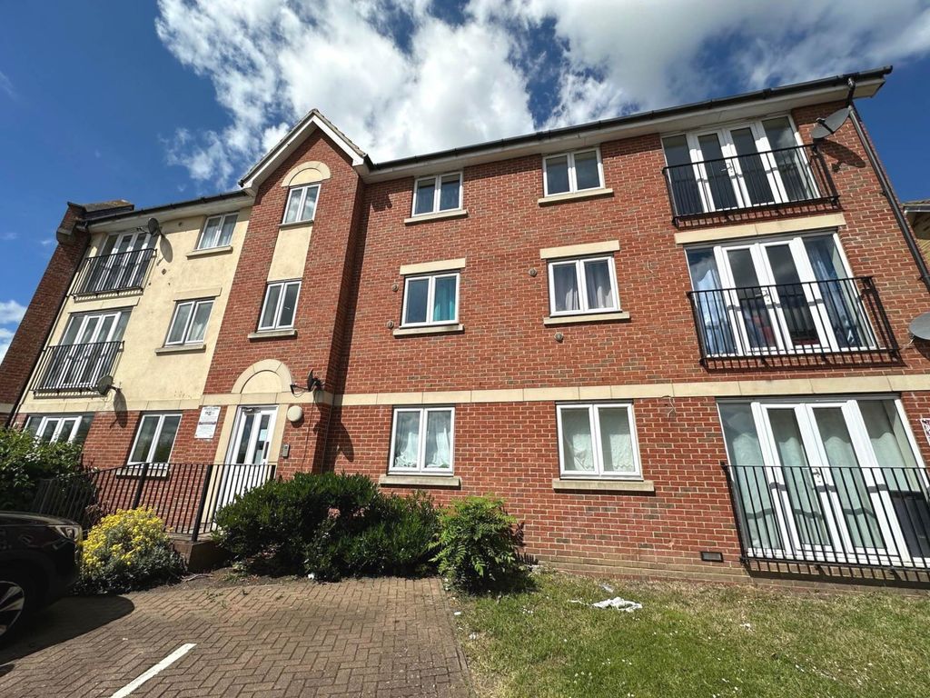 1 bed flat to rent in Teasel Crescent, Thamesmead SE28, £1,275 pcm Zoopla