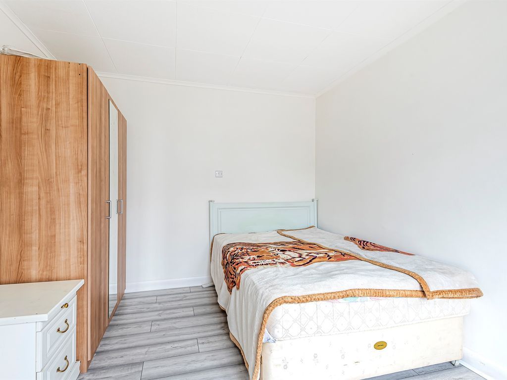 3-bed-bungalow-to-rent-in-parkfield-crescent-feltham-tw13-zoopla