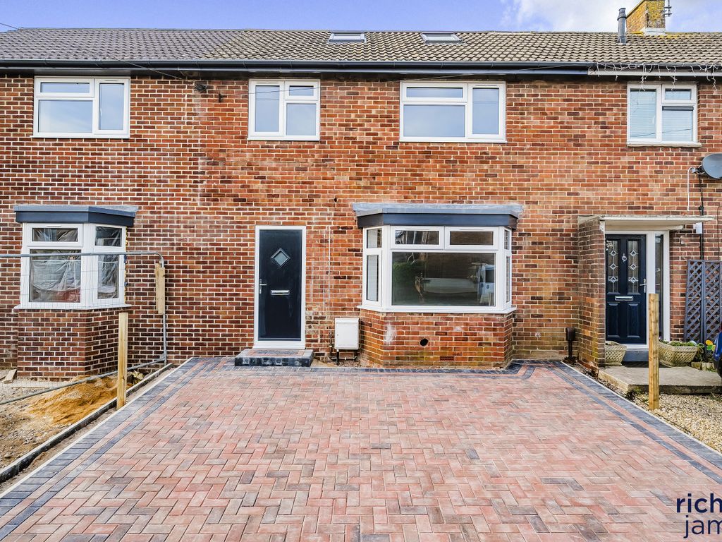 4 bed terraced house for sale in Queens Road, Royal Wootton Bassett SN4