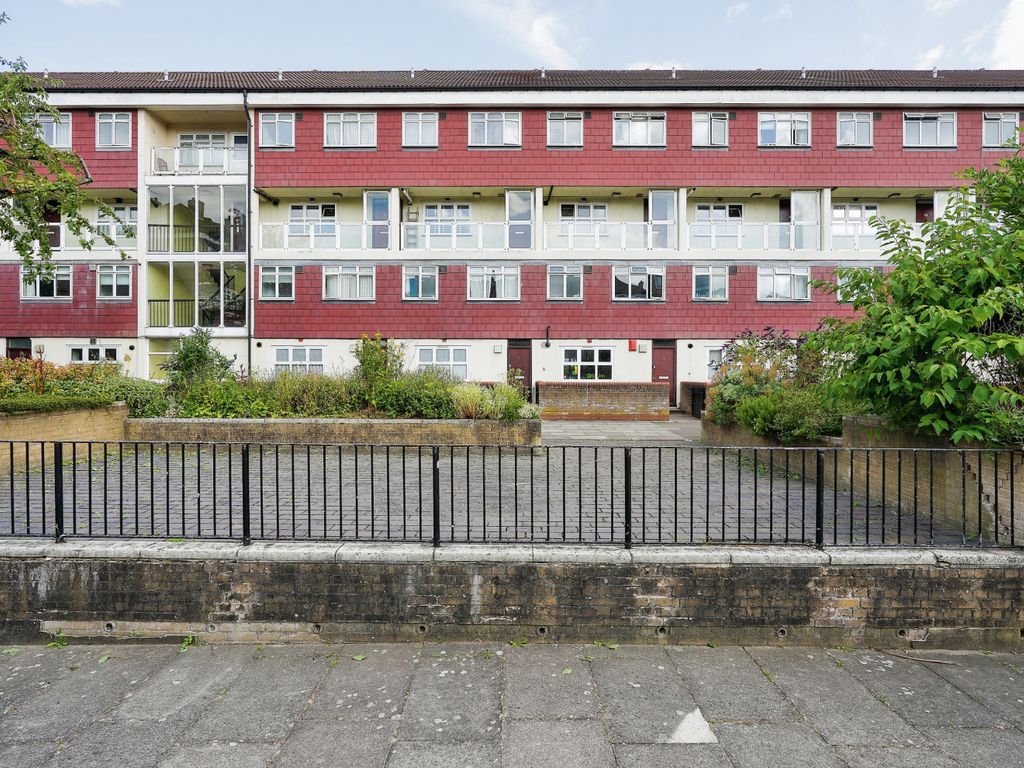 2 bed flat for sale in Carisbrooke Gardens, London SE15 Zoopla