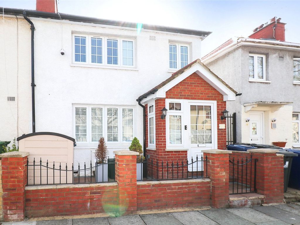 Humes Avenue, Hanwell, London W7  