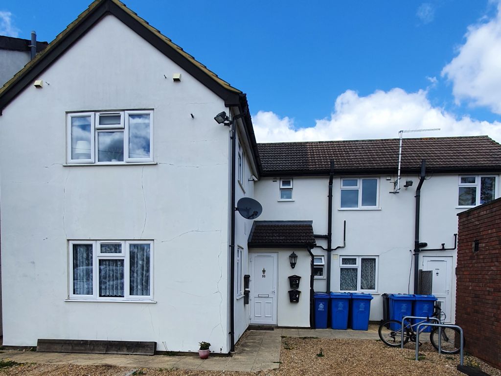 Studio for sale in Smiths Lane, Windsor SL4 Zoopla