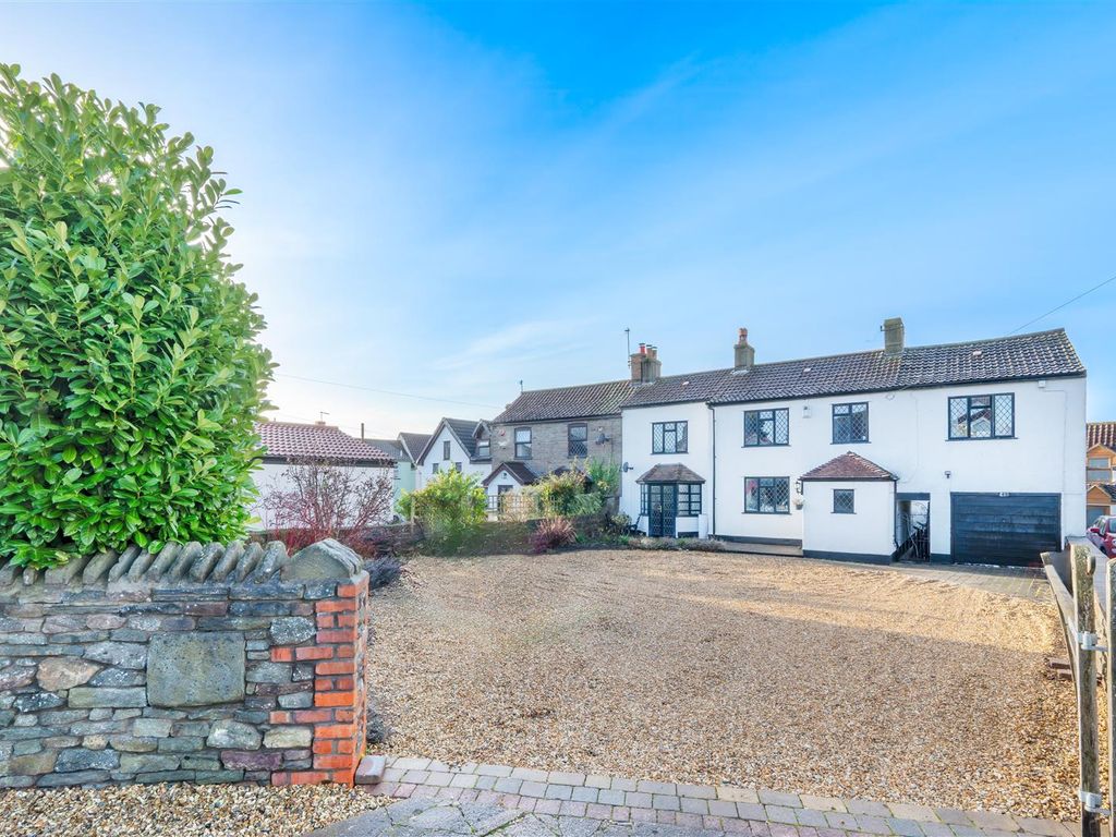 5 bed semidetached house for sale in West Street, Oldland Common