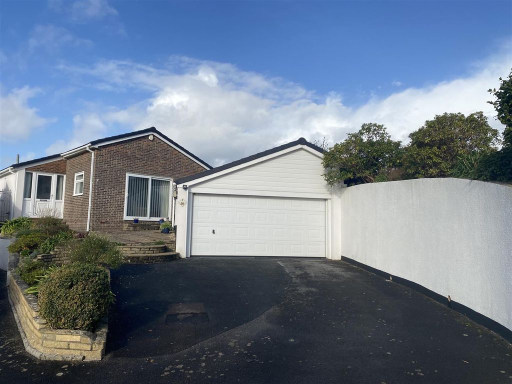 3 bed detached bungalow for sale in Lynmouth Close, Plympton, Plymouth