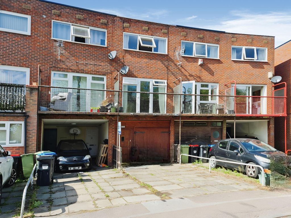 2 bed terraced house for sale in Waterside, Peartree Bridge, Milton Keynes MK6, £290,000 Zoopla