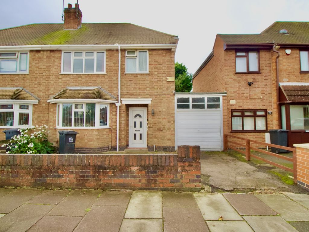 4 bed semidetached house for sale in Broadway Road, Leicester LE5, £