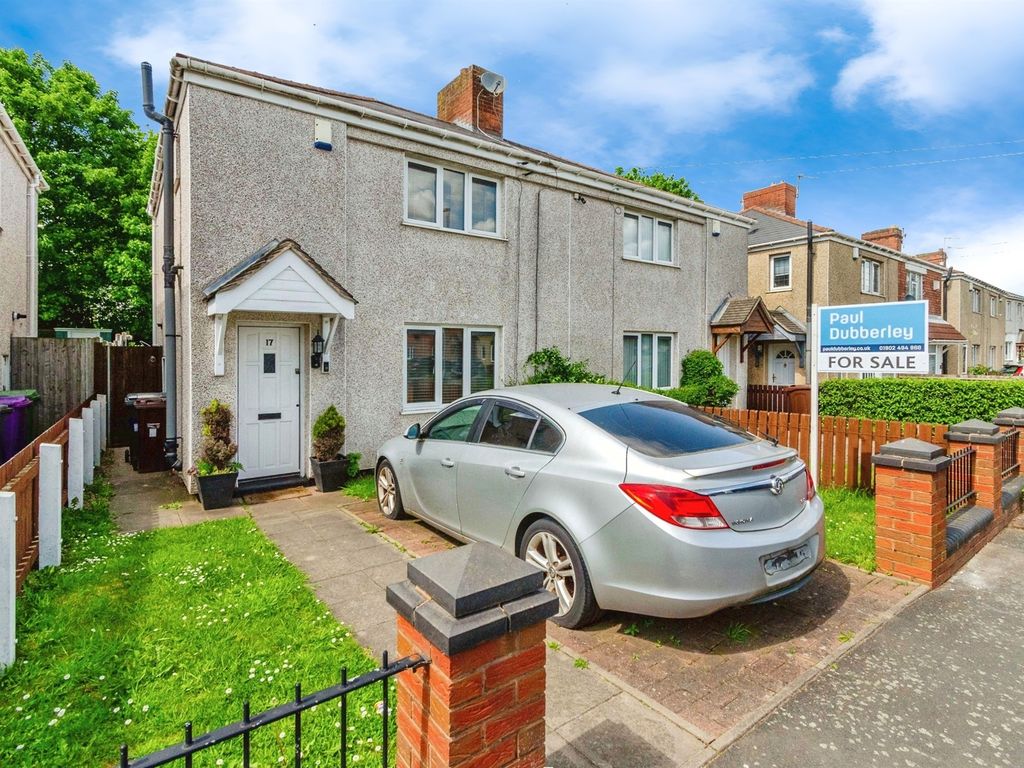 3 bed semidetached house for sale in Vernon Road, Bilston WV14, £