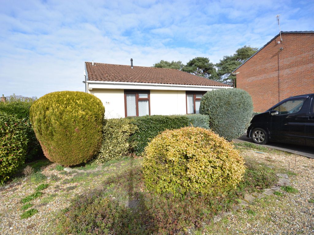 2 bed detached bungalow for sale in Swallow Close, Poole BH17 Zoopla