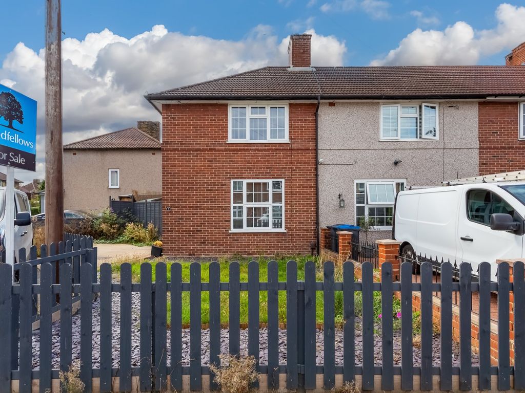 2 bed end terrace house for sale in Darley Gardens, Morden SM4 Zoopla