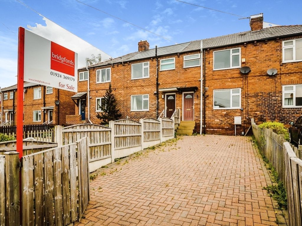 3 bed end terrace house for sale in The Shutt, Horbury, Wakefield, West