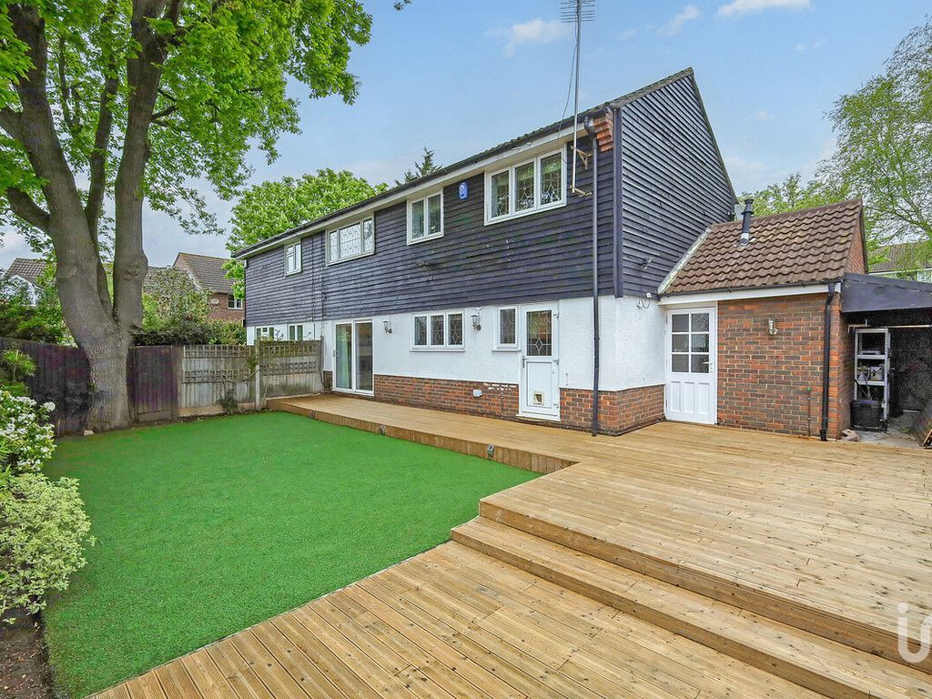 4 bed semidetached house for sale in Owen Gardens, Woodford Green IG8