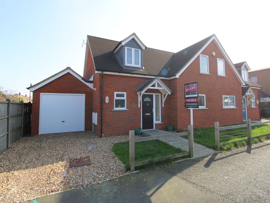 3 bed semidetached house for sale in Cecil Road, Ashford TW15, £