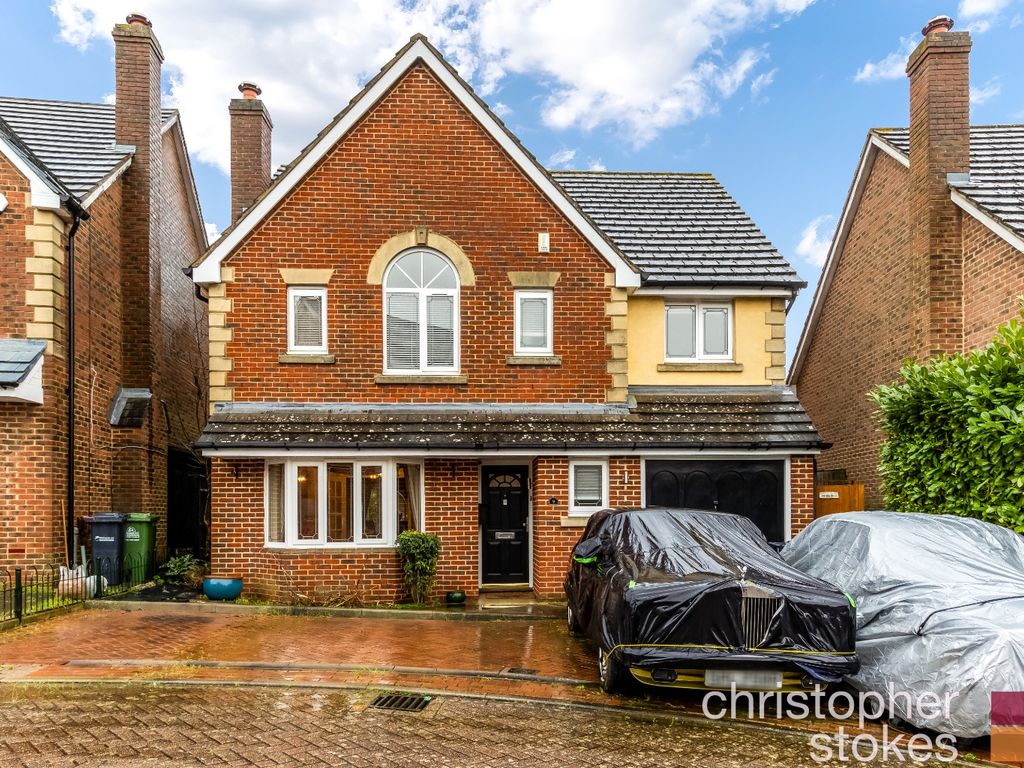 4 bed detached house for sale in Hull Close, Cheshunt, Waltham Cross