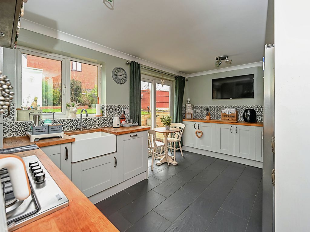 3 bed detached house for sale in Hopton Meadow, Cannock, Staffordshire WS12 Zoopla
