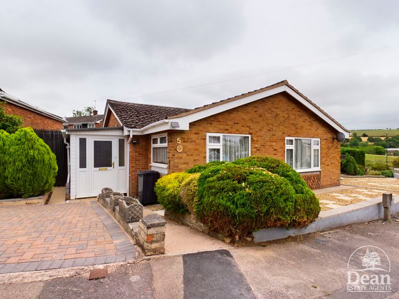 3 bed detached bungalow for sale in Hollywell Road, Mitcheldean GL17