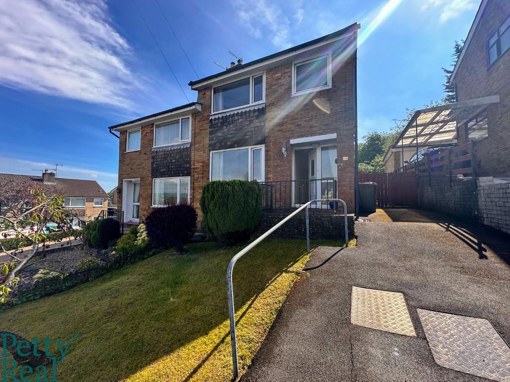 3 bed semidetached house for sale in Warwick Drive, Brierfield, Nelson