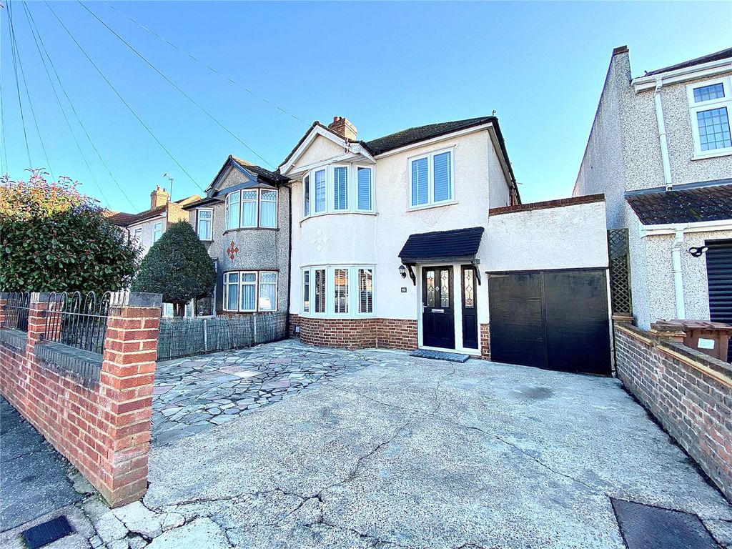 3 bed semidetached house for sale in Gipsy Road, Welling, Kent DA16