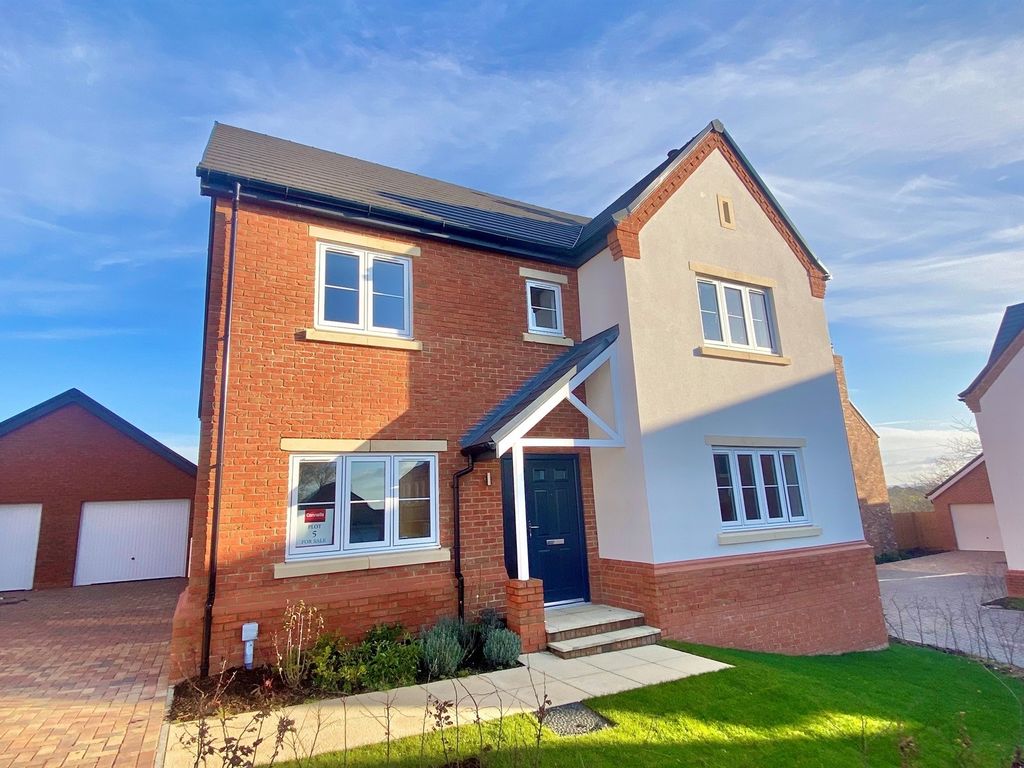 New home, 4 bed detached house for sale in Spring Hill, Gravenhurst