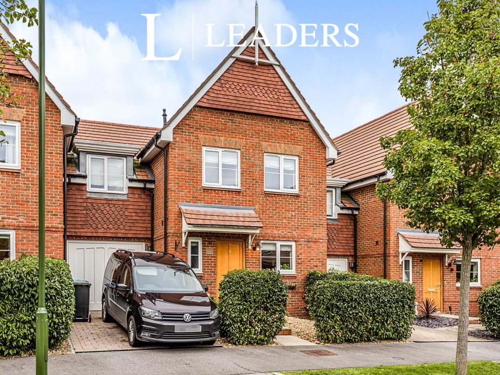 Room to rent in Pond Meadow, Haywards Heath RH16 Zoopla