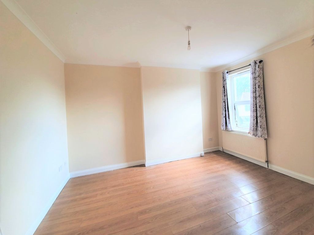 2 bed flat to rent in Park Lane, London N17 Zoopla