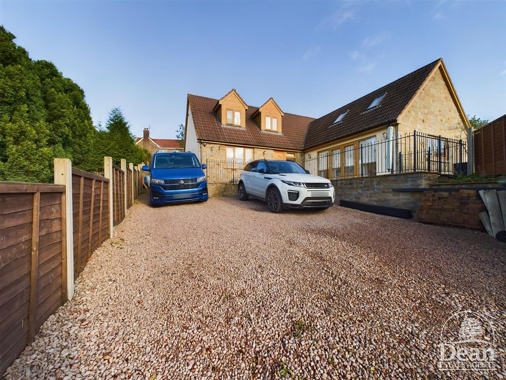 3 bed detached house for sale in Wesley Road, Whitecroft, Lydney GL15