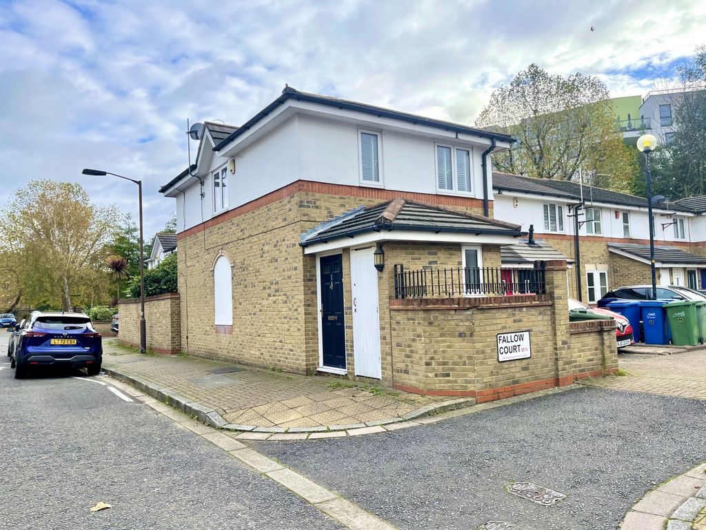 3 bed semidetached house for sale in Argyle Way, London SE16 Zoopla
